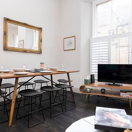 Joivy Sophisticated Apt Near Edinburgh Castle ภายนอก รูปภาพ