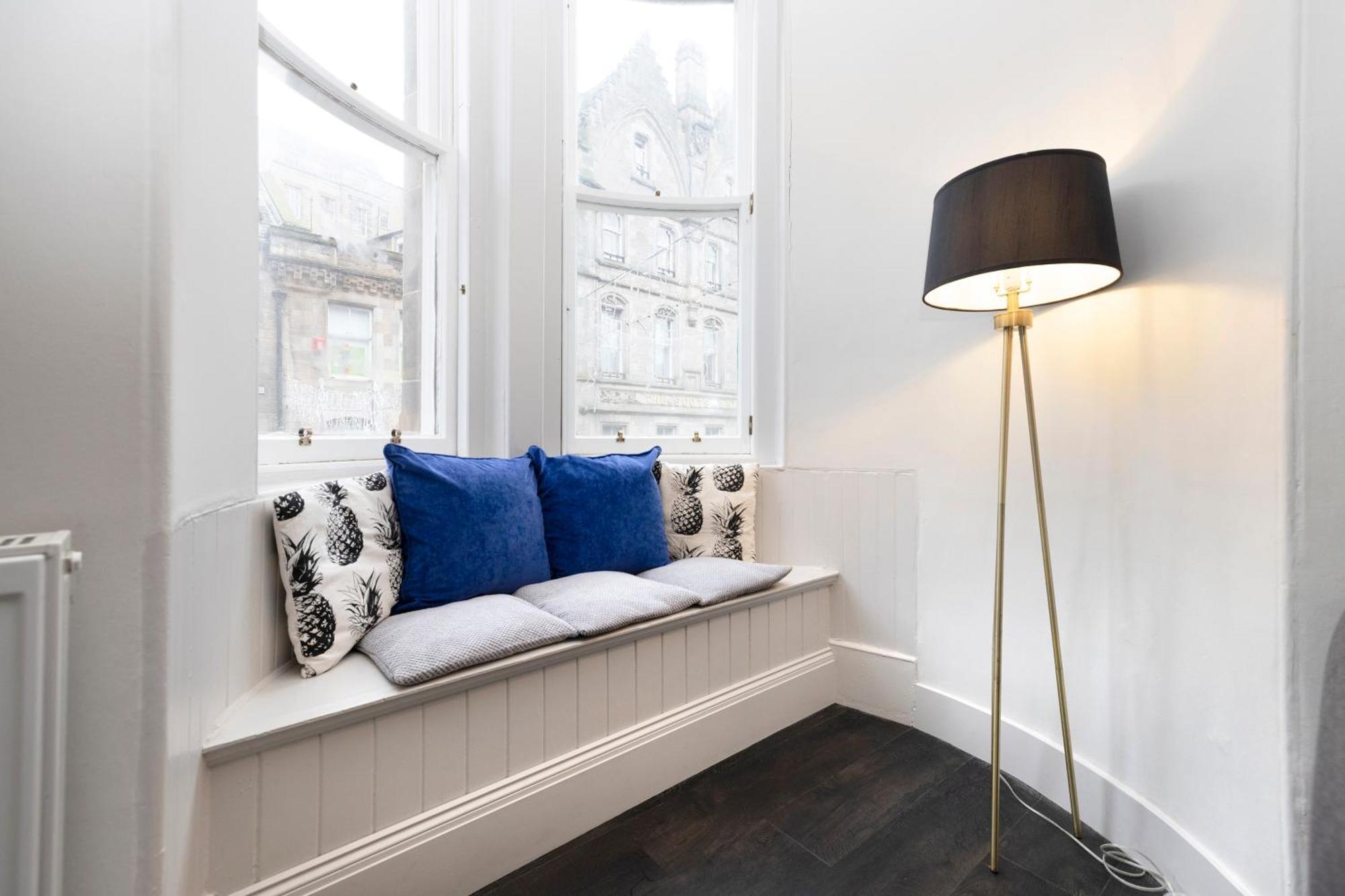 Joivy Sophisticated Apt Near Edinburgh Castle ภายนอก รูปภาพ