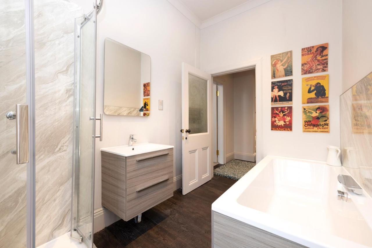 Joivy Sophisticated Apt Near Edinburgh Castle ภายนอก รูปภาพ