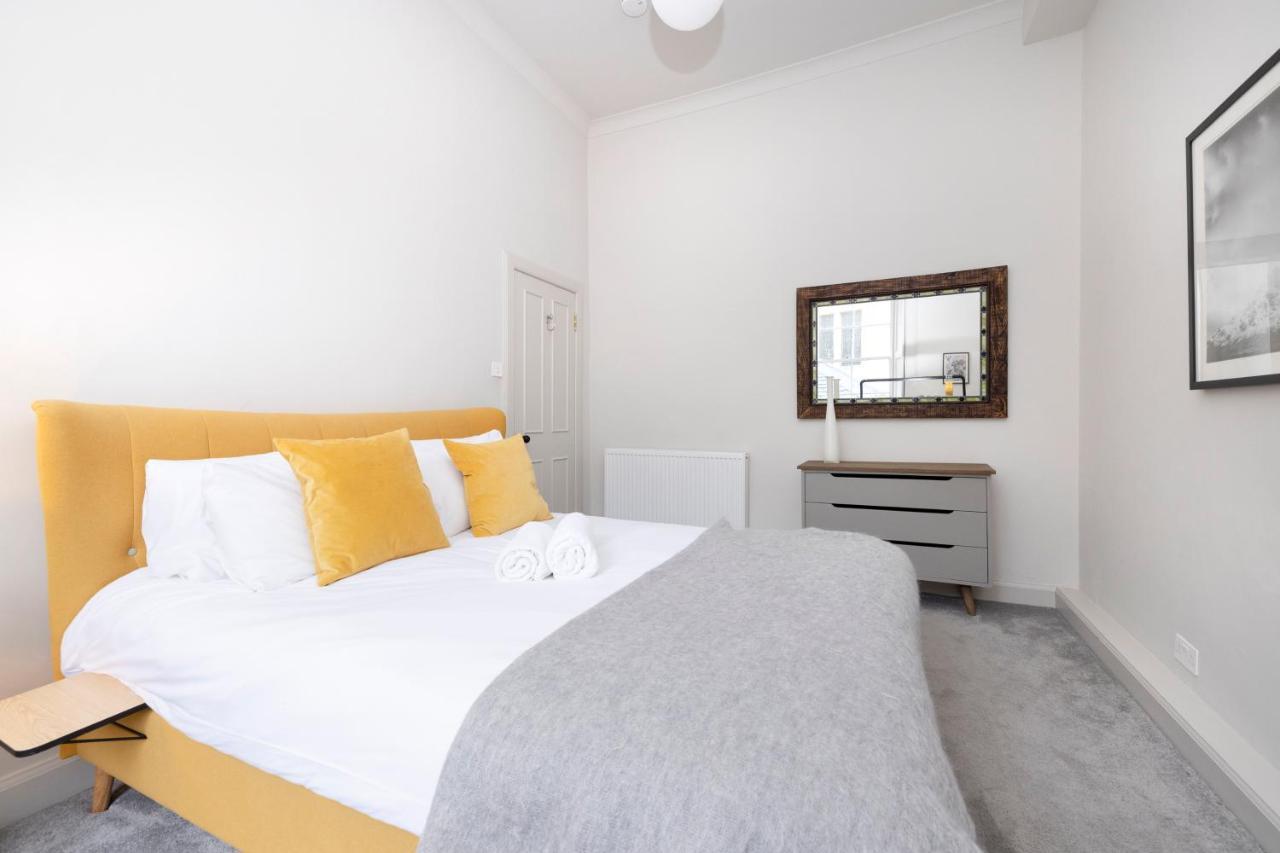 Joivy Sophisticated Apt Near Edinburgh Castle ภายนอก รูปภาพ