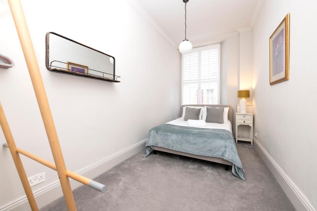 Joivy Sophisticated Apt Near Edinburgh Castle ภายนอก รูปภาพ