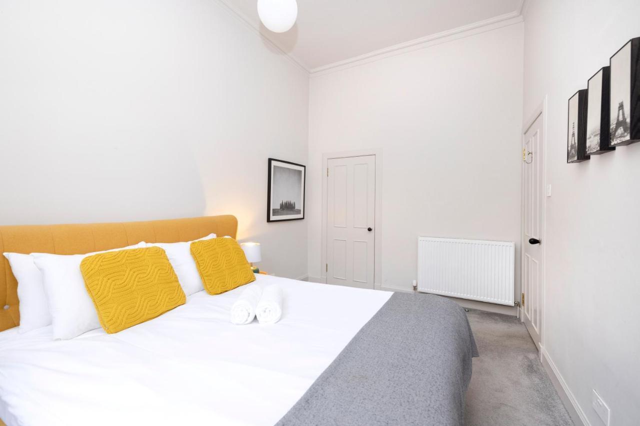 Joivy Sophisticated Apt Near Edinburgh Castle ภายนอก รูปภาพ
