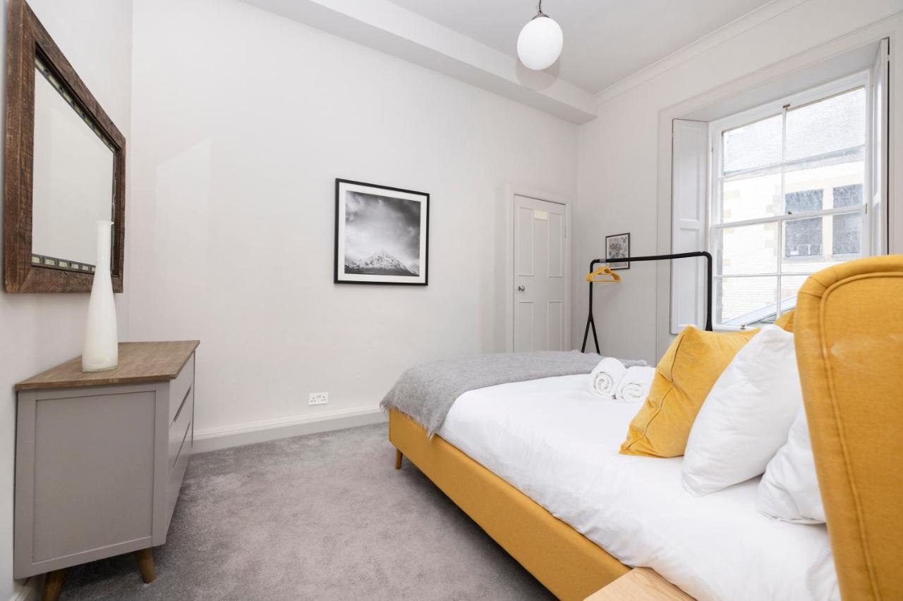 Joivy Sophisticated Apt Near Edinburgh Castle ภายนอก รูปภาพ